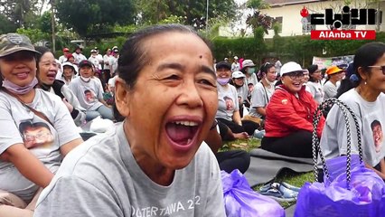 الآلاف يشاركون في جلسة يوغا ضاحكة في بالي