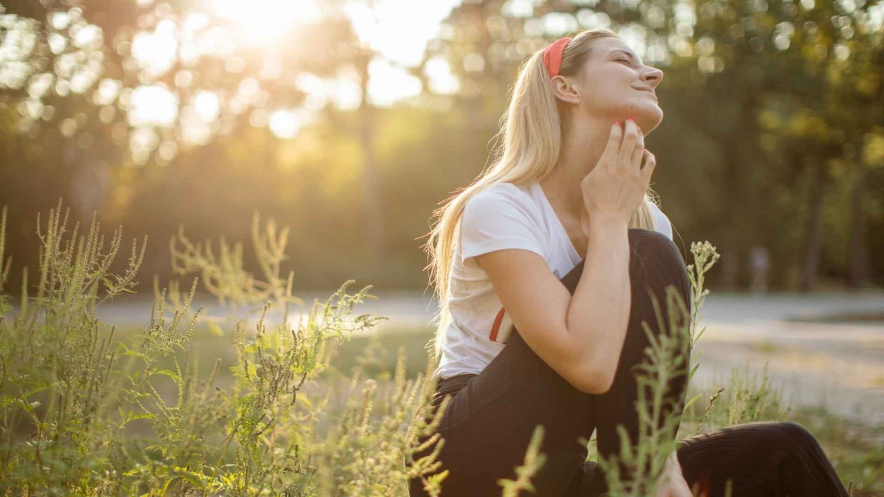 1. Hilfe bei Hitzepickeln: So wirst du sie los!