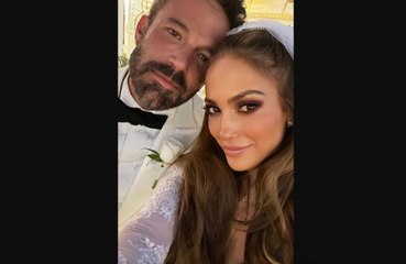 Jennifer Lopez e Ben Affleck desejam segundo casamento com familiares e amigos