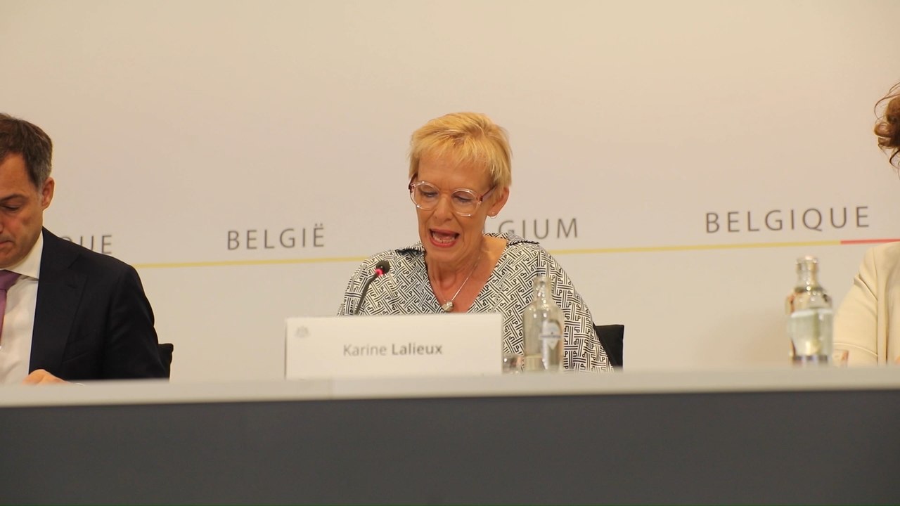 La ministre des Pensions, Karine Lalieux explique l'accord sur les pensions