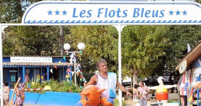 Franck Dubosc et Fabien Onteniente font part de leur peine après la destruction du camping des Flots Bleus par les flammes