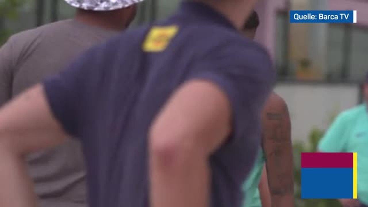 Football trifft Fußball: Dolphins besuchen Barca