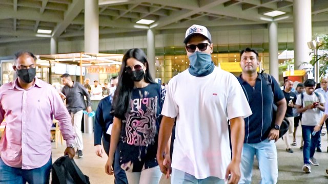 Katrina Kaif-Vicky Kaushal Return From Maldives