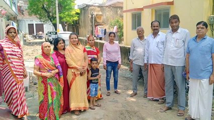 नहीं होती सुनवाई, स्वयं को करानी होती कॉलोनी की सफाई