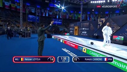 Cannone sort sa spéciale au meilleur moment : sa touche au pied pour se hisser en finale à l'épée