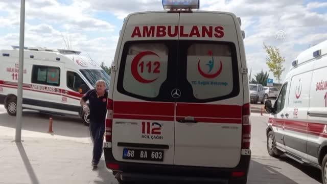 Otomobilin park halindeki otomobile çarptığı kazada 1 bebek öldü, 3 kişi yaralandı