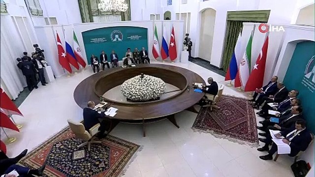 Tahran'da Reisi ve Putin ile bir araya gelen Erdoğan: Suriye halkına yapılacak en büyük iyilik, bölücü terör örgütünün işgal ettiği topraklardan sökülüp atılmasıdır