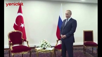 Cumhurbaşkanı Erdoğan'ı ayakta bekleyen Putin'in yüz ifadesi viral oldu!