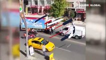 Sürücülerin yol kavgası kamerada! Tekme ve yumruklar havada uçuştu