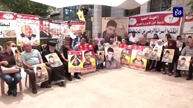 معارك في سجون الاحتلال أبطالها الأسرى