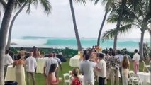 بالفيديو.. موجات ضخمة تفسد حفل زفاف في هاواي وتثير الذعر بين الحضور