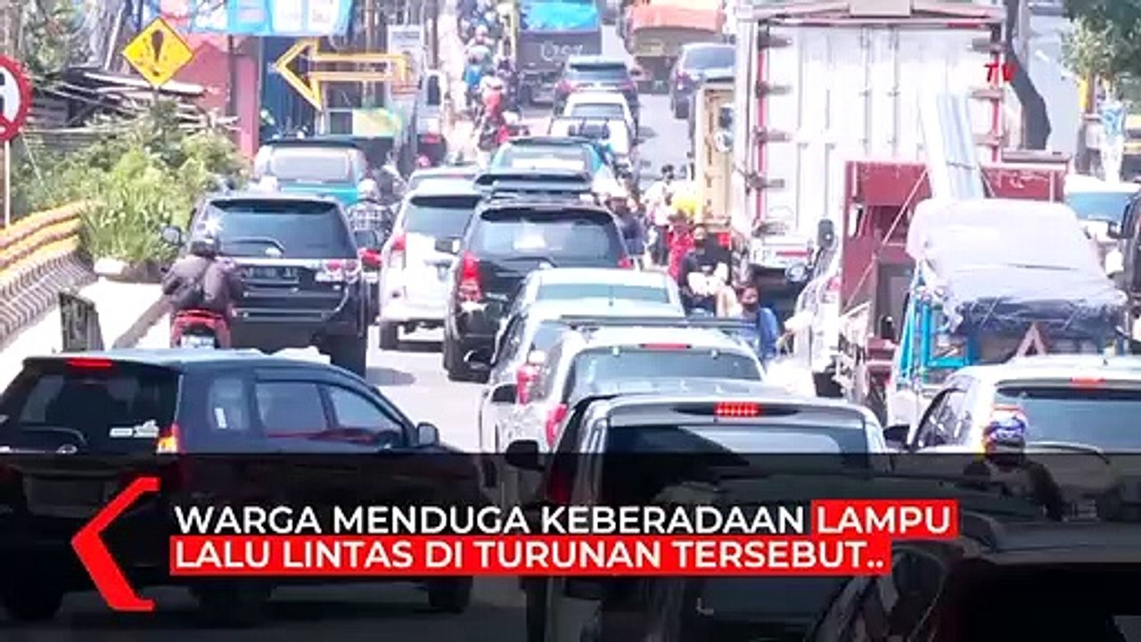 Warga Minta Lampu Merah CBD Cibubur Ditutup, Mi...