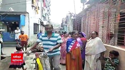 Howrah Hooch Death: ফের মদে বিষক্রিয়ার জেরে মৃত্যুর অভিযোগ, চোলাইয়ের ঠেকে ভাঙচুর স্থানীয়দের