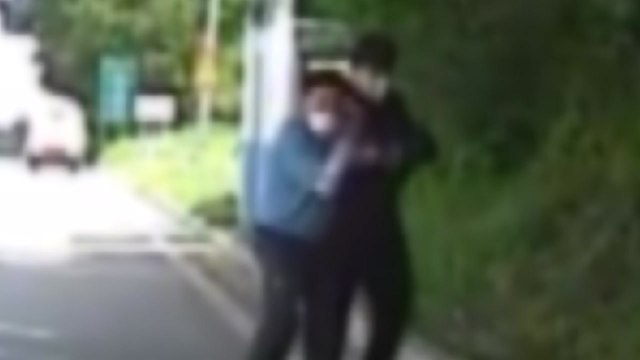 충남 서산에서 만취 상태로 택시기사 무차별 폭행한 20대 검거 / YTN