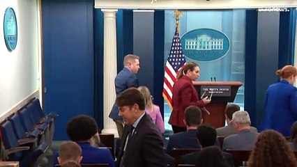 البيت الأبيض يحذر من أن روسيا تمهد الطريق لضم أراض أوكرانية