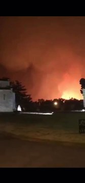 Massarosa, l'incendio a pochi passi dall'antica chiesa romanica