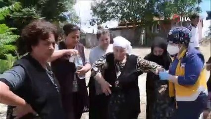 Yanan evlerine hüngür hüngür ağladılar