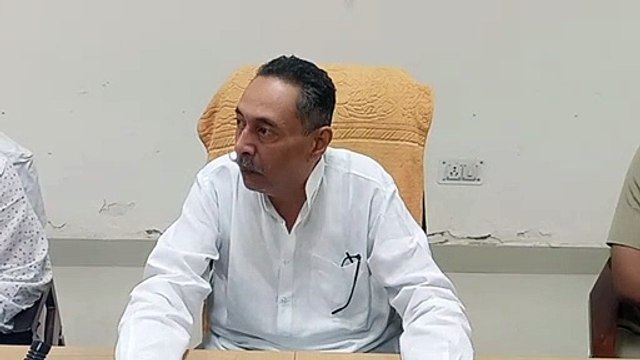 भरतपुर में संत विजय बाबा ने लगाई खुद को आग, आत्मदाह की कोशिश