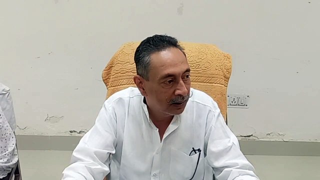 भरतपुर में संत विजय बाबा ने लगाई खुद को आग, आत्मदाह की कोशिश