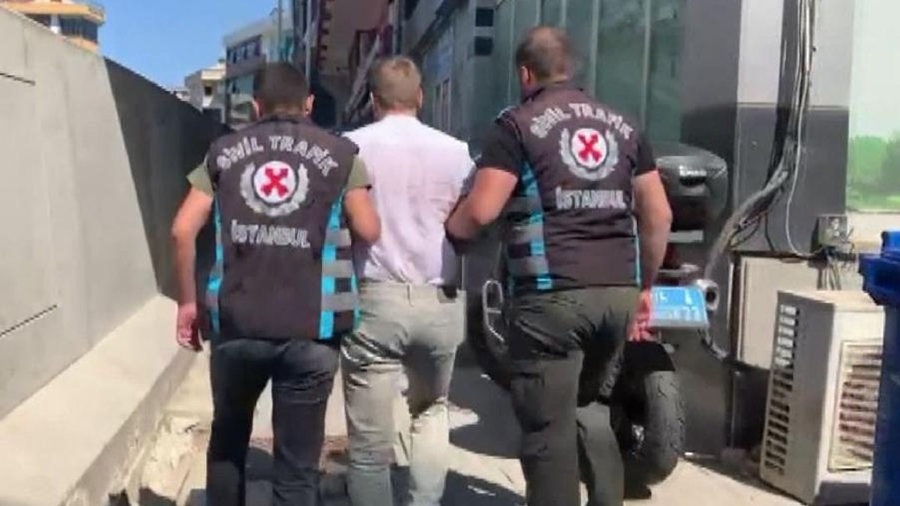 Trafikte drift yaptı, ehliyetini kaptırdı