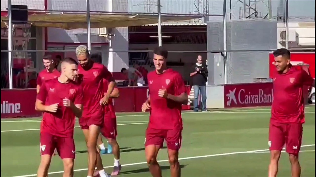 Jules Koundé no se entrena con el Sevilla FC y el Chelsea da un paso más para ficharlo
