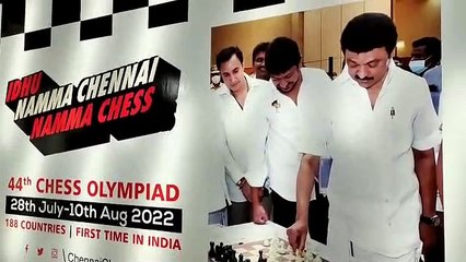 செஸ் ஒலிம்பியாட்.. கலக்கும் கோவை.. செஸ் போர்டு வடிவில் ஜொலிக்கும் பஸ் நிறுத்தங்கள்