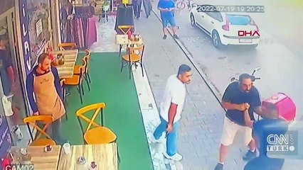 Pendik'te sokak ortasında silahlı kavga