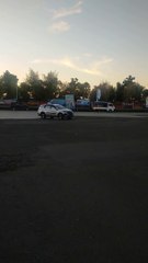 Suasana di pantai manakarra sore ini sambil makan durian