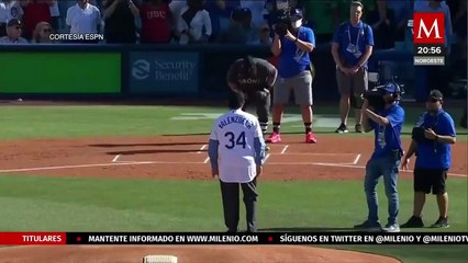 Fernando Valenzuela lanzó la primera bola en el Juego de Estrellas de la MLB