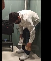 YOLCUNUN BACAKLARINA SARILI 50 CEP TELEFONU ELE GEÇİRİLDİ