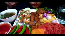 Chicken Bool, Chicken Roll, Vegetable Roll, Onions, Green Chili, Fuska With Salad || UmHungriii ||