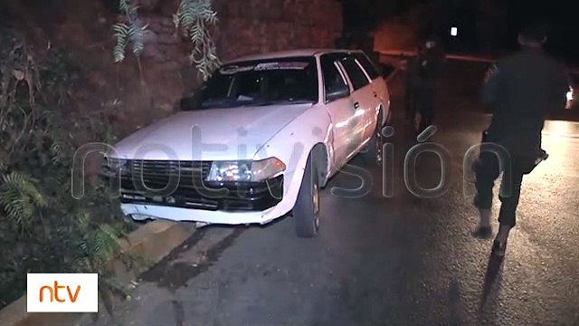 Conductor se dio a la fuga luego de encunetarse su vehículo