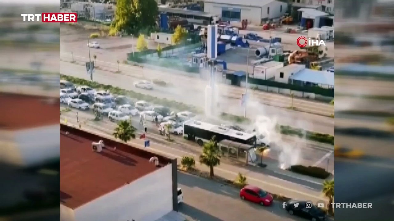 Meşalelerle yolu kestiler, ambulansın geçişine izin vermediler