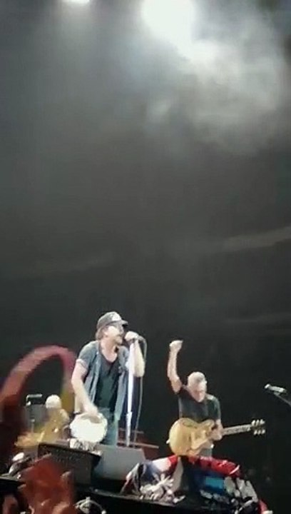 Pearl Jam tour Concert 2022 live in Vienne