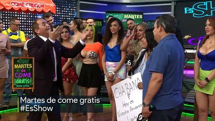 Pareja celebra su aniversario en 'Es Show'