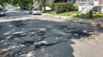 Nids de poule: Pas de «pavage électoral» dans MHM, dit le maire