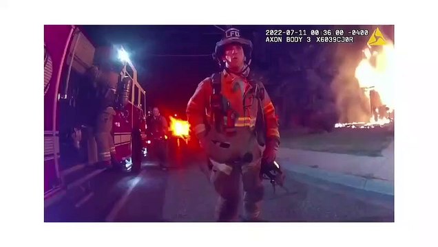 Un livreur de pizza sauve plusieurs enfant piégés dans une maison en feu