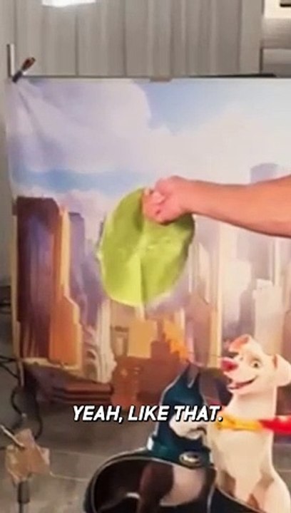Hilariante! Dwayne Johnson e Kevin Hart fazem o 'tortilla challenge'