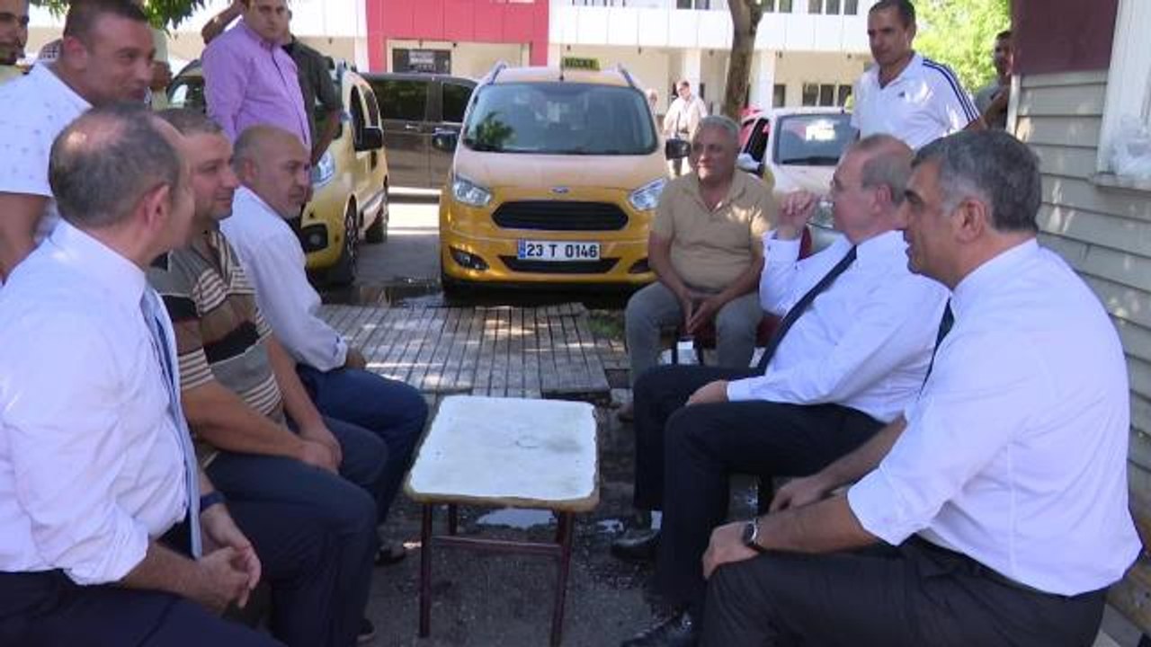 CHP Ekonomi Masası Heyetinin, Elazığ'da Dinlediği Taksici: "Taksiye Binecek Gücüm Yok Benim"