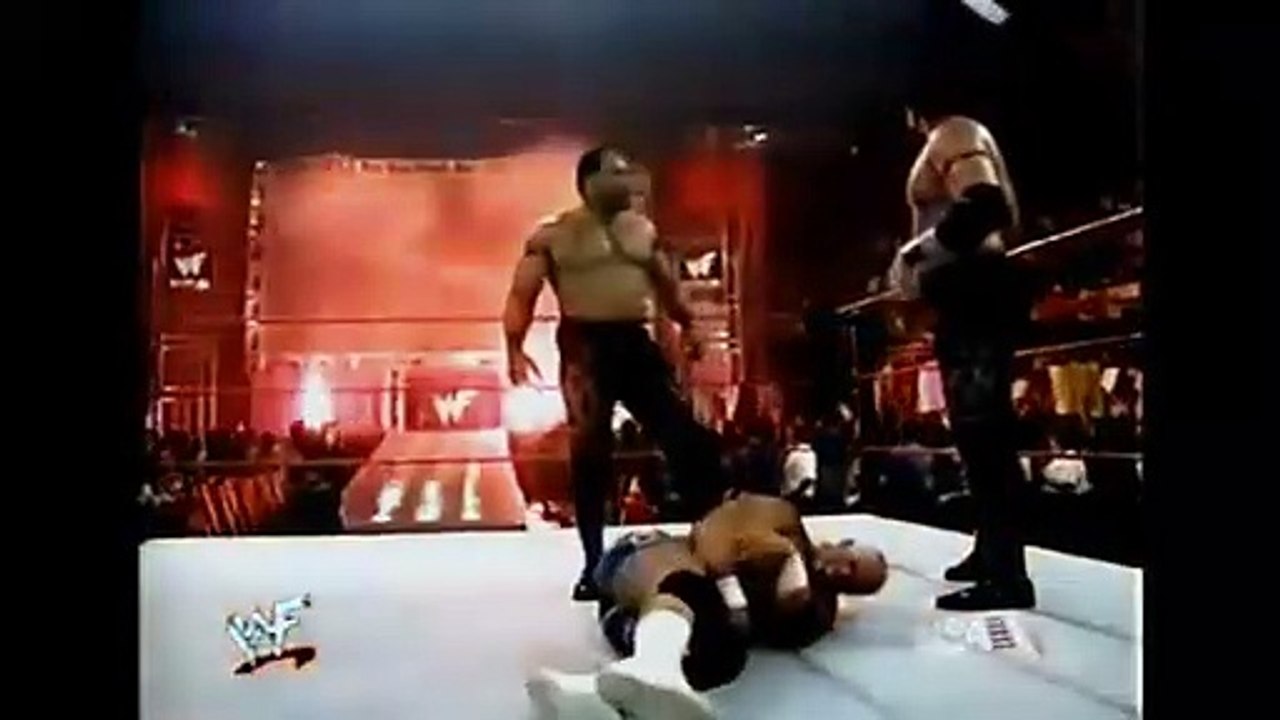 Kane calls out The Undertaker and Big Show 1999.mp4