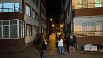 Düzce'de deprem nedeniyle vatandaşlar sokağa döküldü