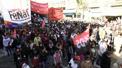 Reclaman salario básico universal en Argentina para afrontar pobreza e inflación