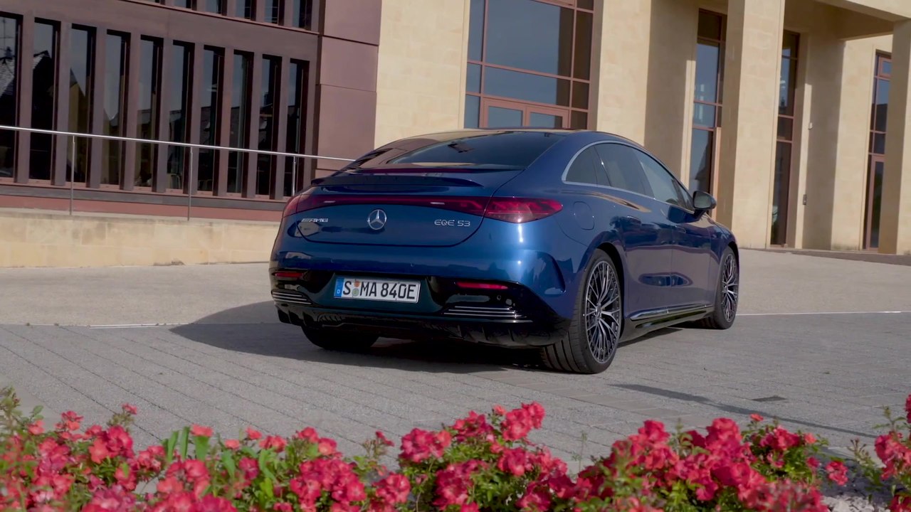 Der neue Mercedes-AMG EQE - Umfassendes Schutzkonzept - Batterie sitzt crashgeschützt im Unterboden