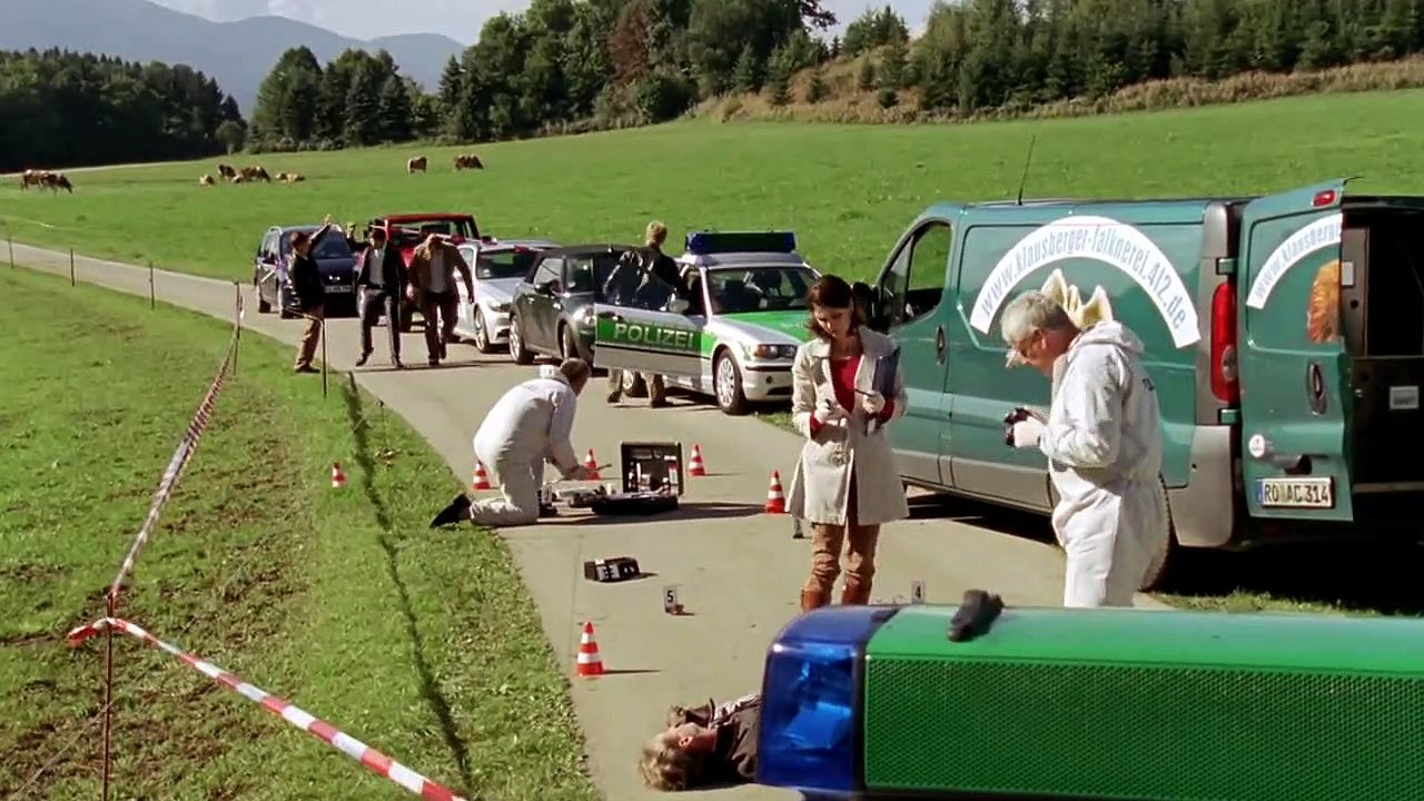 Die Rosenheim-Cops (269) Staffel 13 Folge 3 - Ausgeflogen