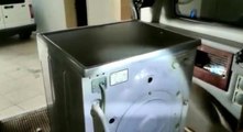 Minibüs içindeki çamaşır makinesinde piyasa değeri 1 milyon TL olan metamfetamin ele geçirildi