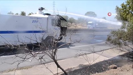 Son dakika haber | Anız yangınına müdahale eden itfaiyeye, TOMA aracı da destek verdi