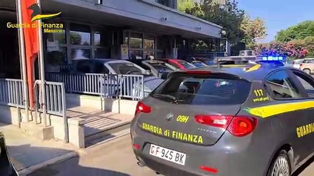 DIPENDENTI VESSATI, ARRESTATI 4 IMPRENDITORI