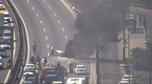 Son dakika haber... 15 Temmuz Şehitler köprüsü girişinde bir motosiklet alev alev yandı