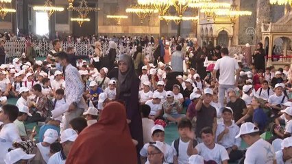 TÜGVA Yaz Okulu Buluşması" Ayasofya-i Kebir Camisi'nde yapıldı