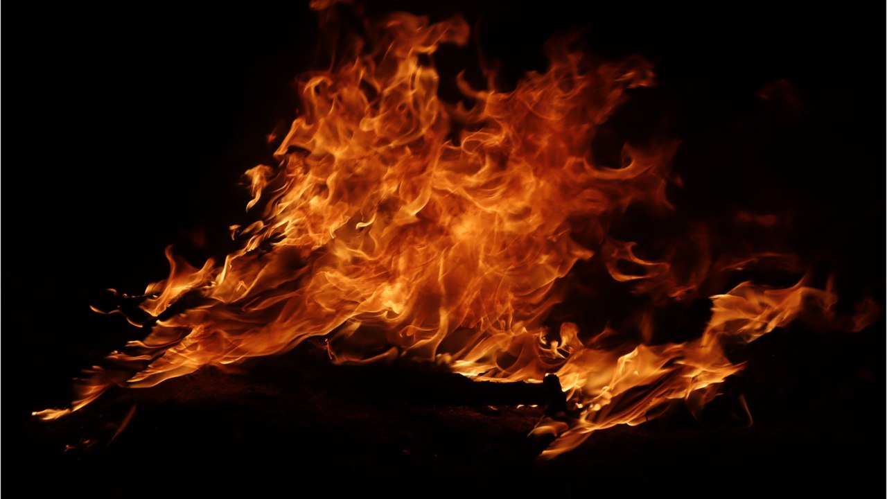 Incendies : coincés dans un train au milieu des...